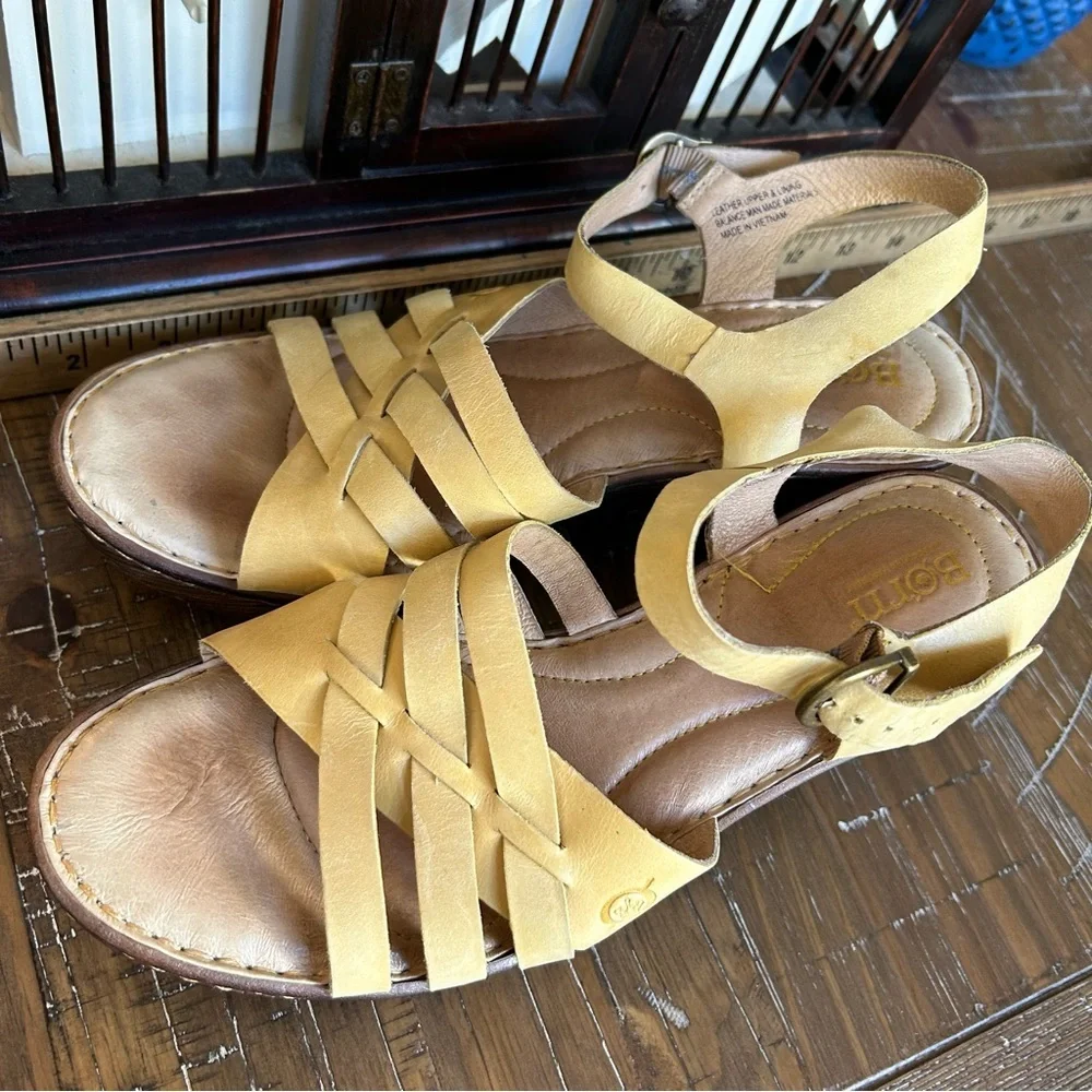 Born Yellow Strappy Sandals block heels 9